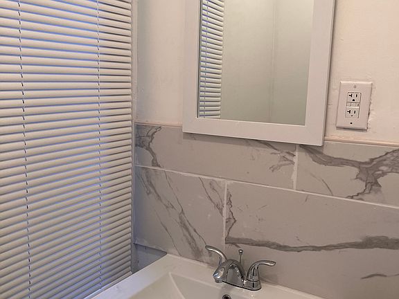 5th image of 1833 W Erie Ave Floor 2