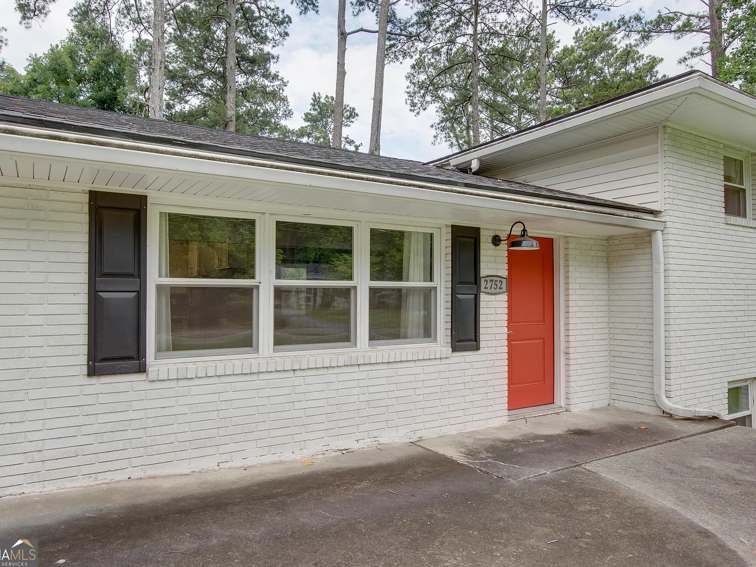 3 bed, 2.0 bath, 1550 sqft, $2,100 — Photo 4
