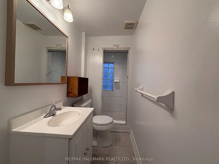 27 Delaware Ave #LOFT — Photo 10