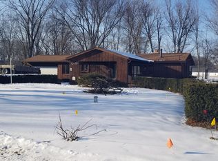 1029 N Gun River Dr, Plainwell, MI 49080