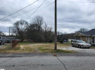 208 Broadus St, Greer, SC 29651