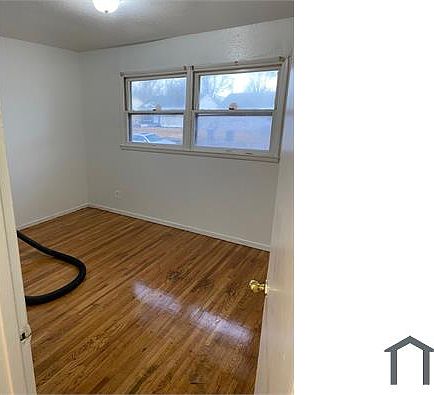 5th image of 405 Shepley Dr