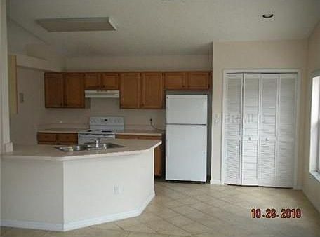 5th image of 2930 Dickens Cir