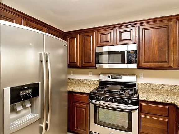 4th image of 8309 Wildwood Glen Dr