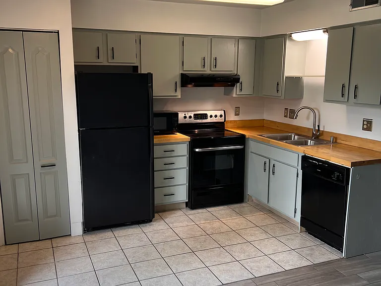 3245 Niagara Sq #3245 — Photo 9