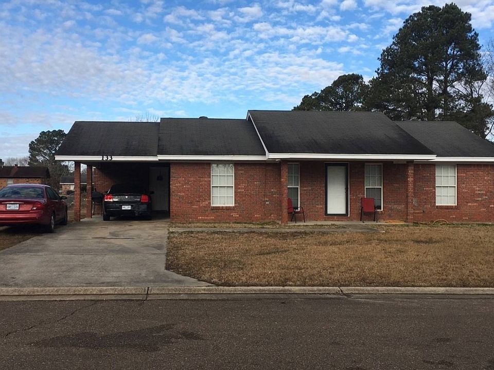 2nd image of 133 Kennedy Cir