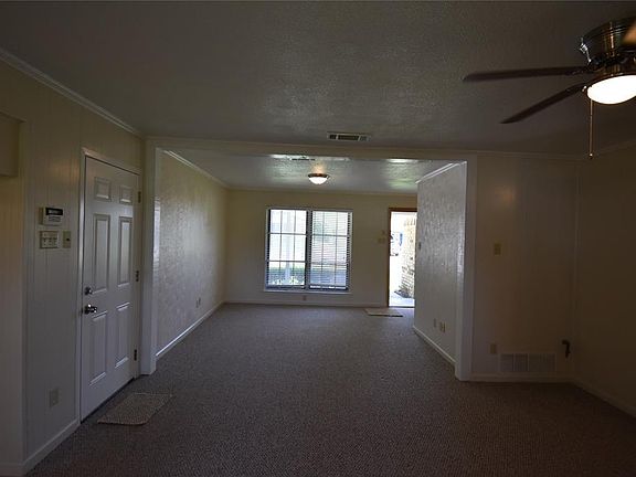 5th image of 2304 Bayberry Dr
