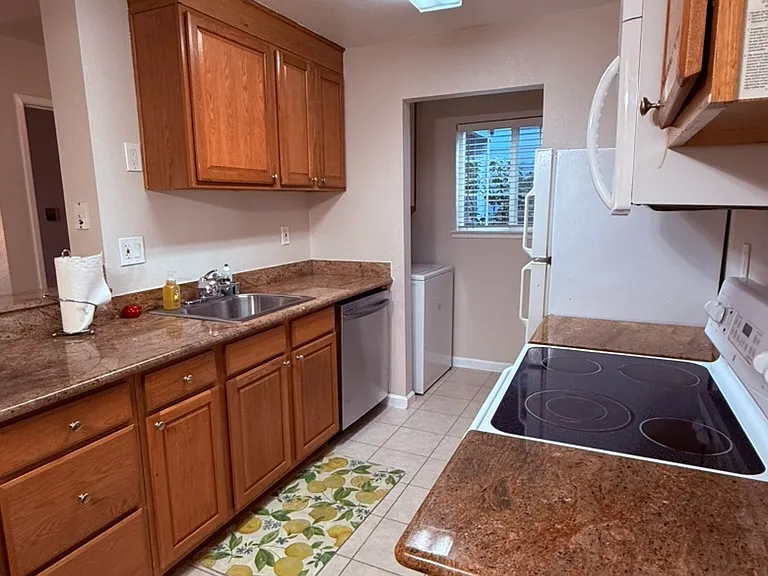 267 Lighthouse Dr — Photo 2