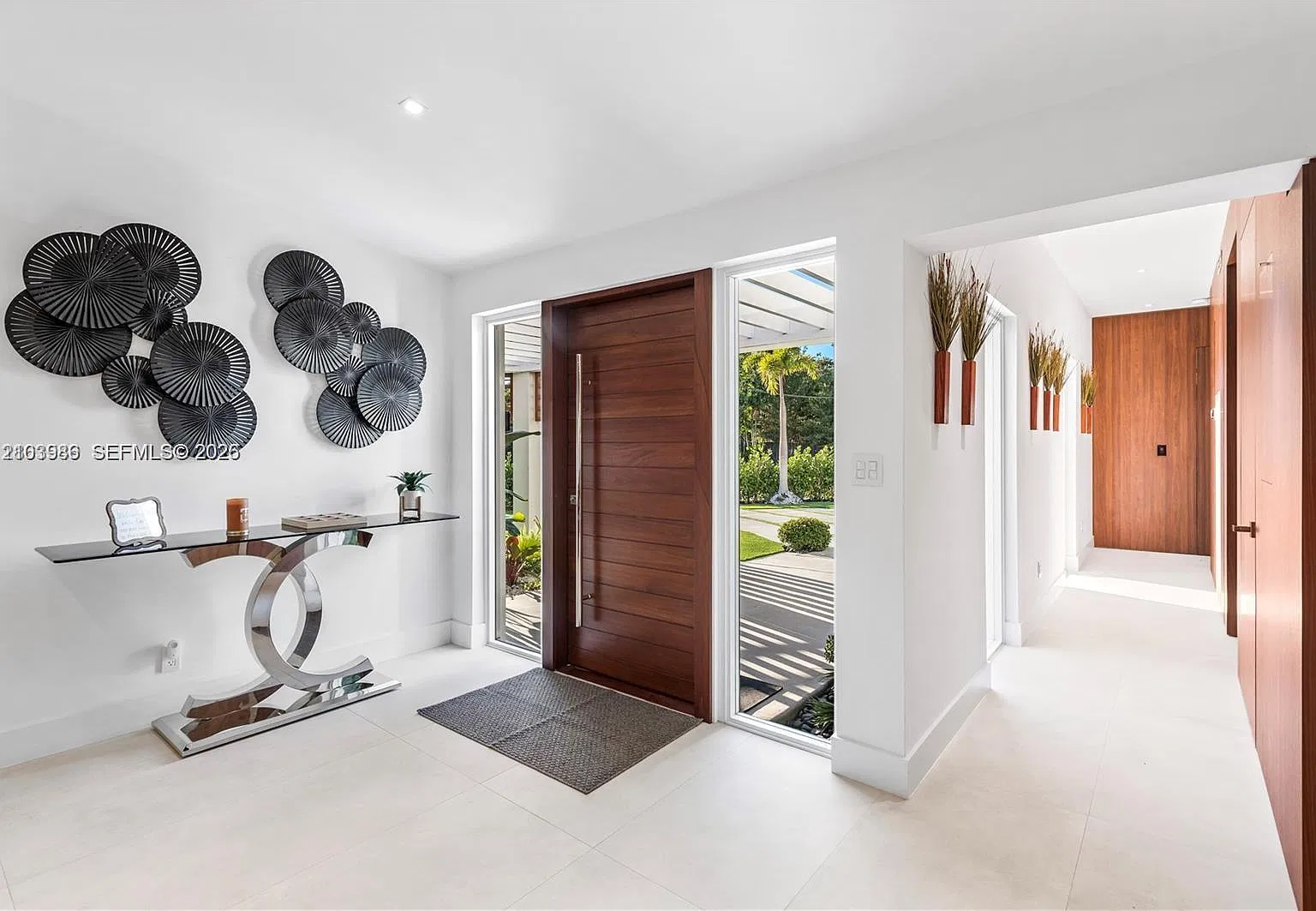 Lauderdale Isles No 2-Blk — Photo 4