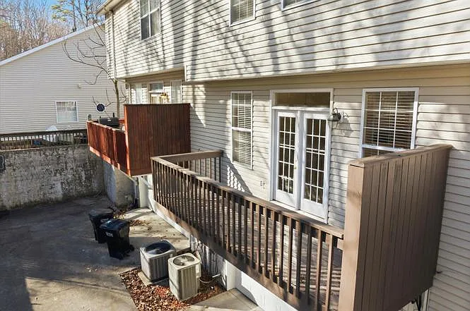 10724 Prince Albert Way — Photo 21