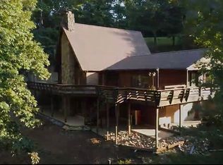 311 Fox Lake Ln, La Follette, TN 37766