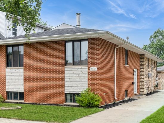 9302 S Albany Ave, Evergreen Park, IL 60805