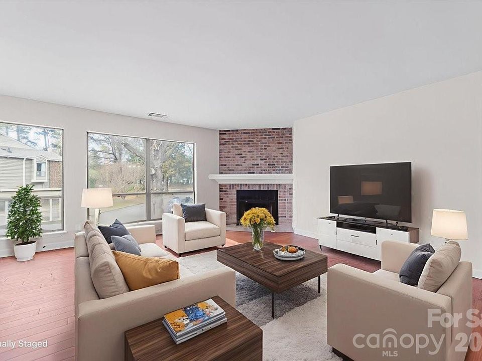 1st image of 1612 Sharon Rd W APT 70