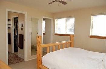 4th image of 3929 Nora Cir
