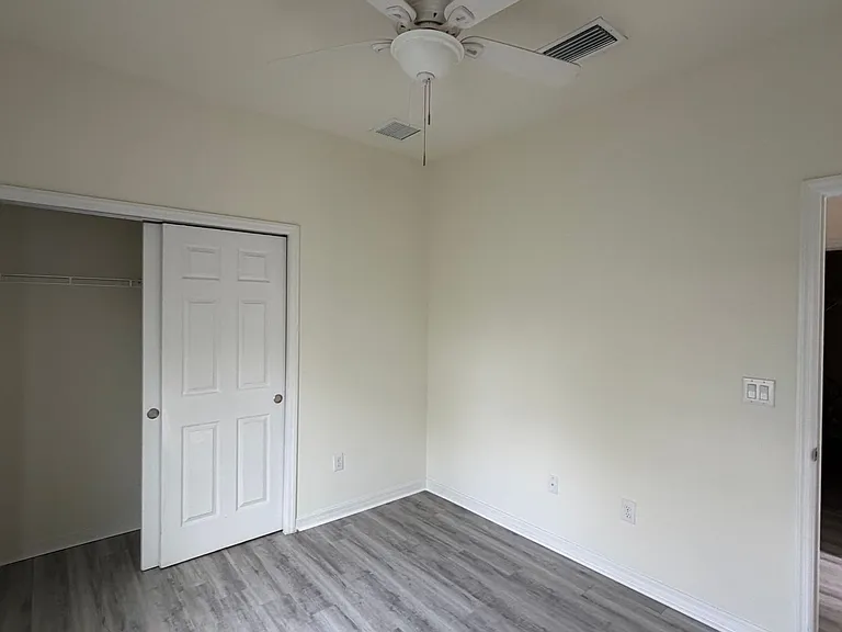 1060 San Cristobal Ave — Photo 17