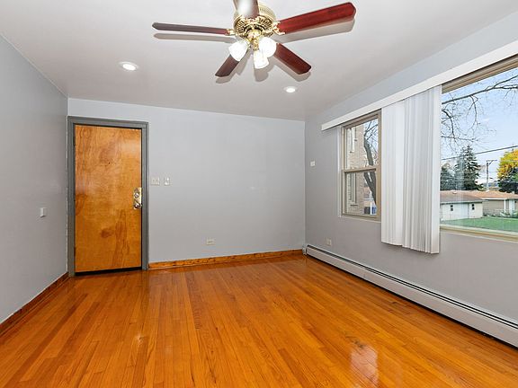 3rd image of 3757-59 W 59th St #3757-1N