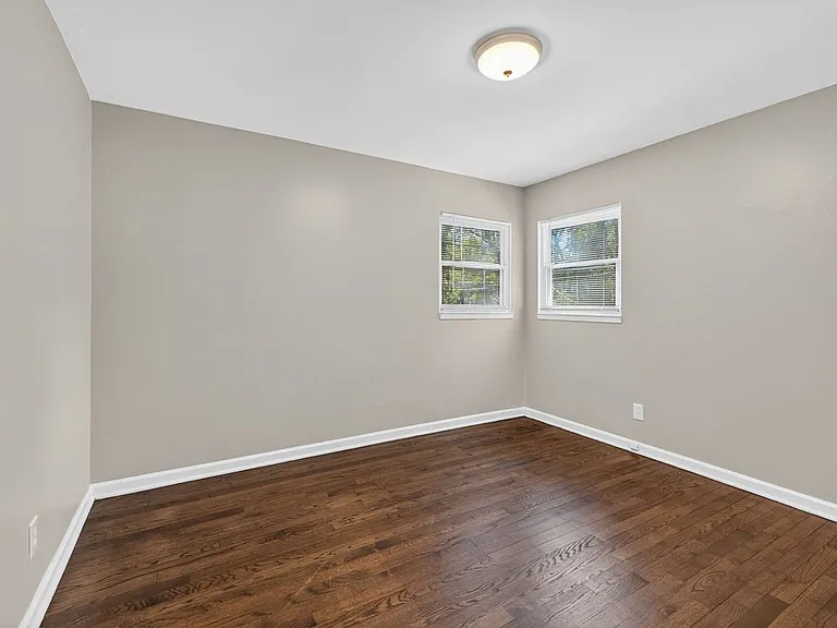 6311 W 81st St — Photo 15