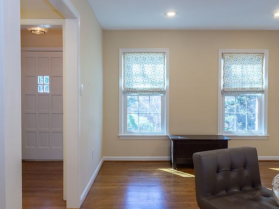 3rd image of 6734 Towne Lane Ct