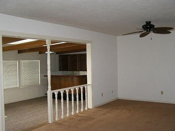 4th image of 8405 N Solano Ave