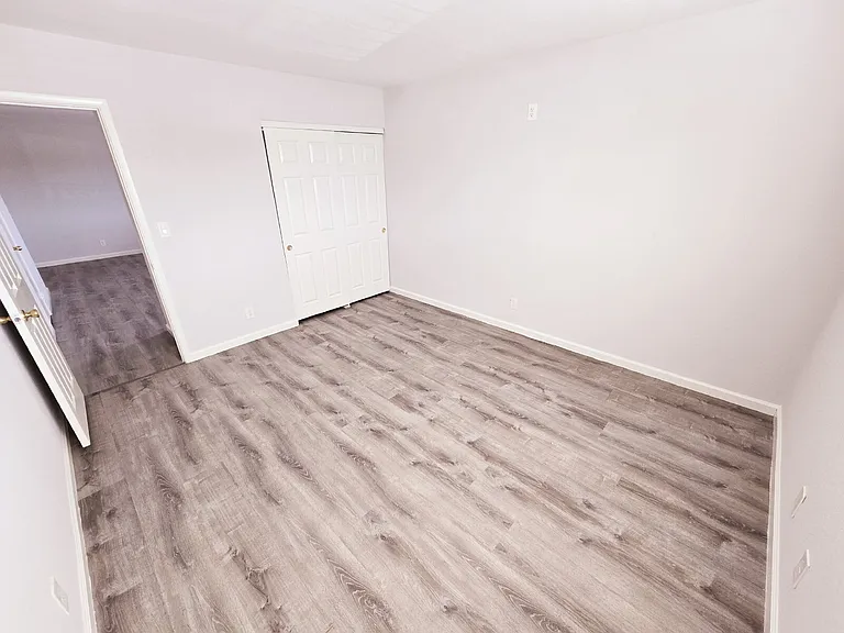 4360 Twin View Cir #3 — Photo 11