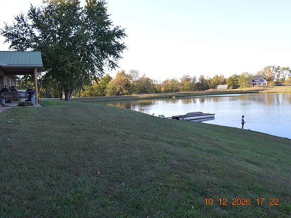 5th image of 385 Autumn Rdg