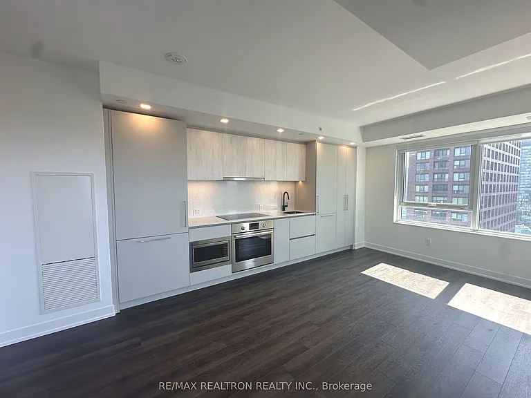 609 Sherbourne St #3004 — Photo 1