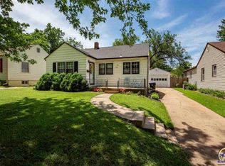 2413 SW Harrison St, Topeka, KS 66611