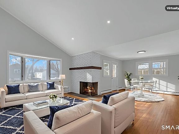 3rd image of 25 Hilldale Road