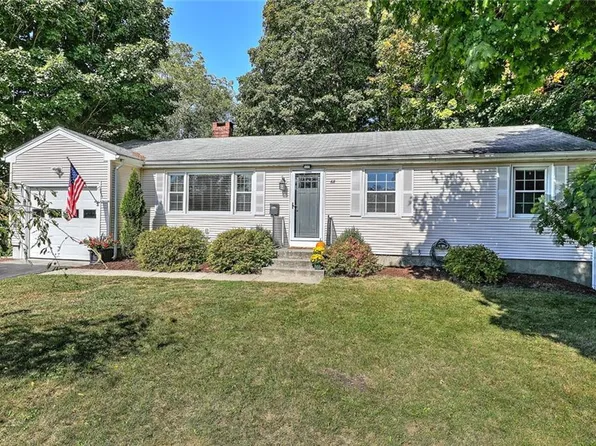 68 Madeline Dr, Riverside, RI 02915