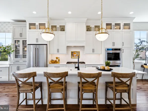 346 Foxtail Ln, Newtown Square, PA 19073