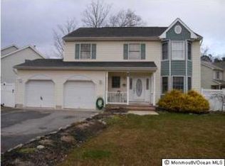 6 Holly Pl, Bayville, NJ 08721