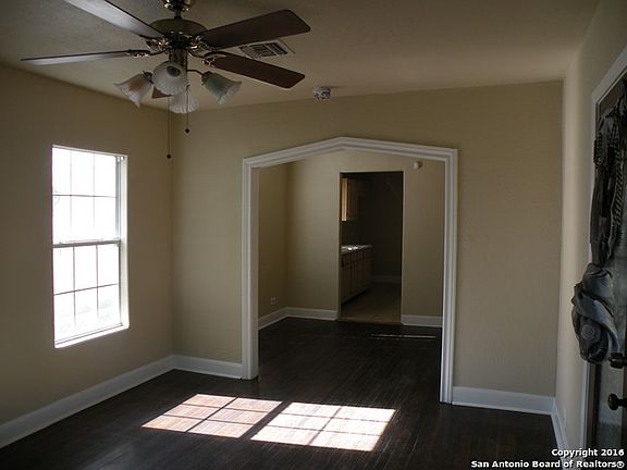 5th image of 347 Royston Ave