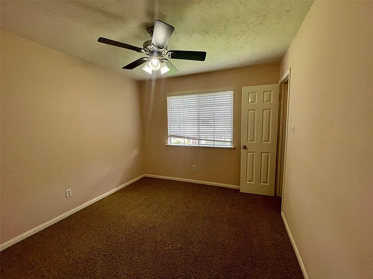 24231 Pepperrell Place St — Photo 30