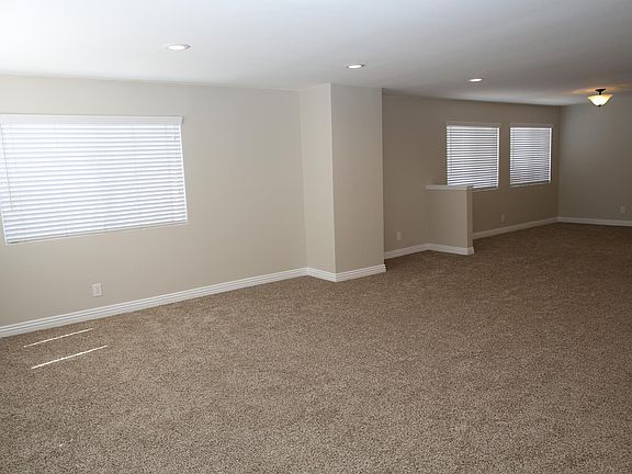 5th image of 3010 E Theresa St APT 3