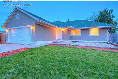 1st image of 700 Columbine Dr