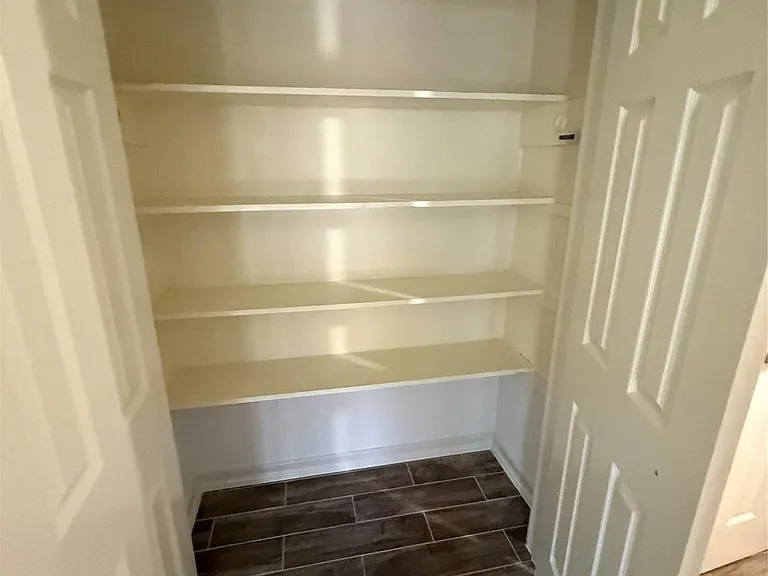 1909 Brun St #4 — Photo 32