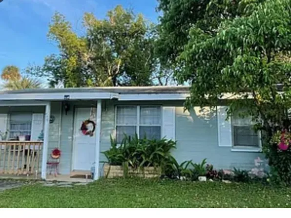 475 Brentwood Dr #A, Daytona Beach, FL 32117