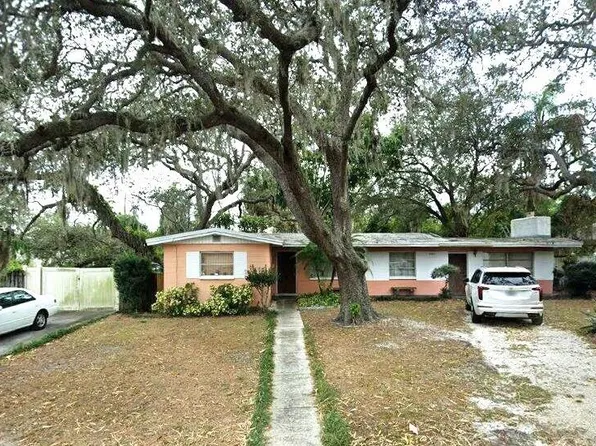 2304 W Woodlawn Ave, Tampa, FL 33607