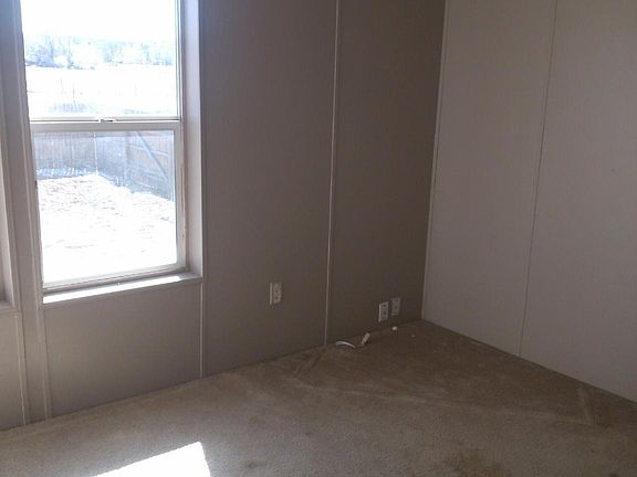 Living room before new carpe