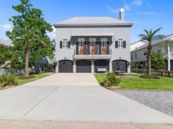 215 Lamarque St, Mandeville, LA 70448