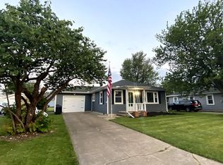 220 Walnut St, Port Clinton, OH 43452