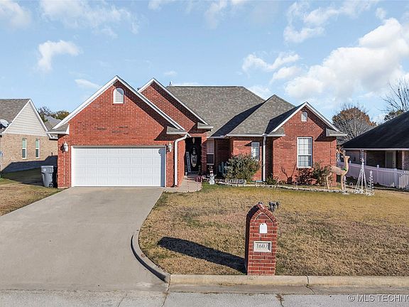 2nd image of 1602 Tara Dr