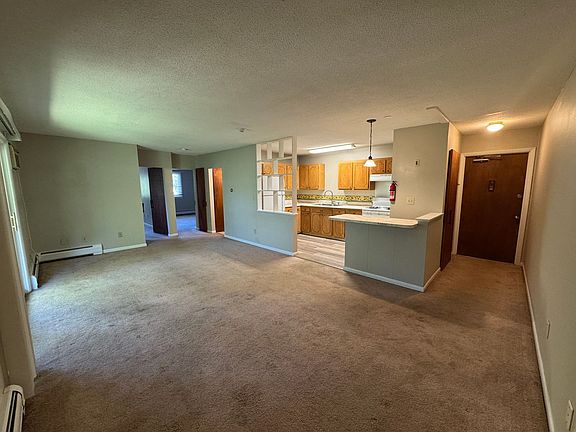 5th image of 382 River St #3C