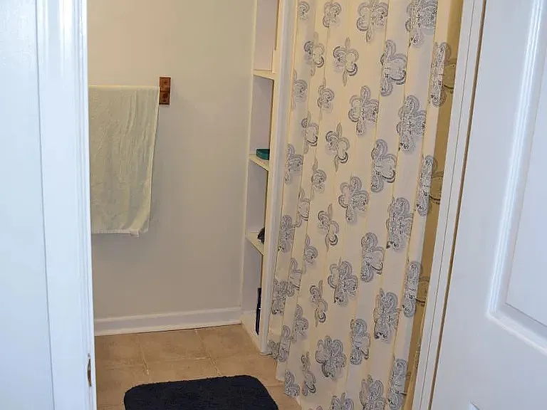 8800 Thornton Rolling Rd #2 — Photo 4