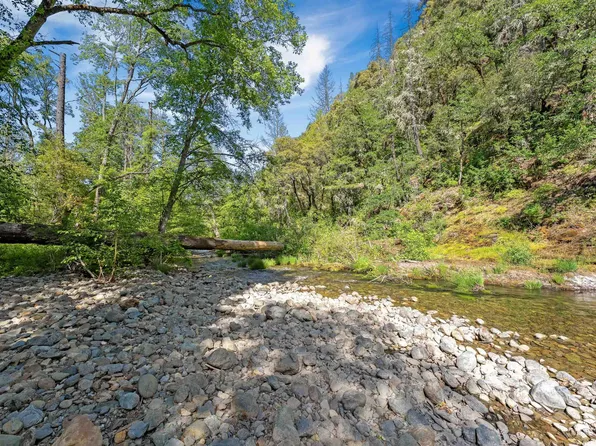 9175 Redwood Hwy, Wilderville, OR 97543