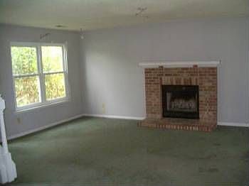 4th image of 1309 Autumn Oaks Dr