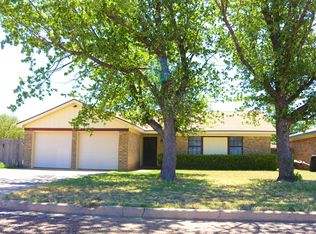 2706 Navasota Dr, Plainview, TX 79072
