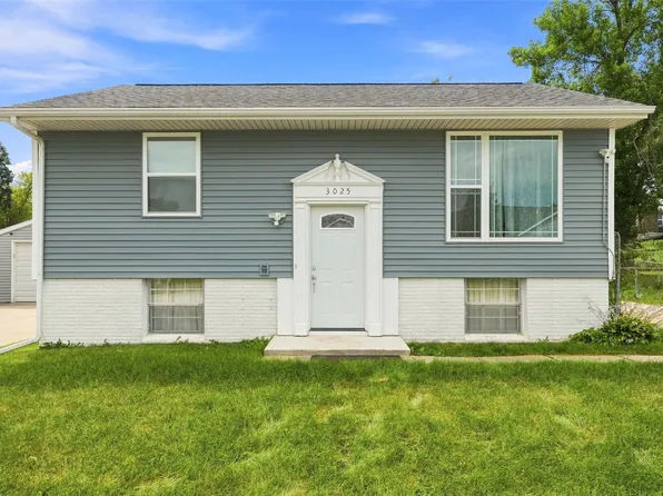3025 29th Ave SW, Cedar Rapids, IA 52404