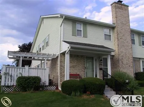 42127 Gladwin Dr #281, Northville, MI 48167