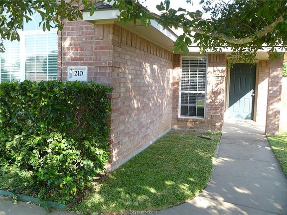 2nd image of 210 Landsburg Ct